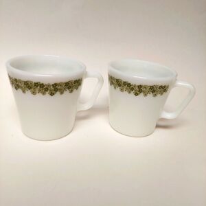 Vintage* 2 Green Daisy Pyrex Mugs by Corning #26 & 19